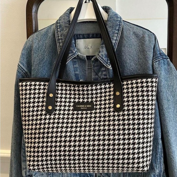 ⚠️Clearance Black And White Large Shoulder Tote Bag - Picture 2 of 8